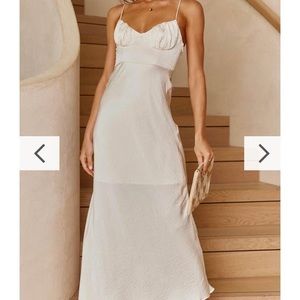 Stunning NWT pearl midi dress, size small.